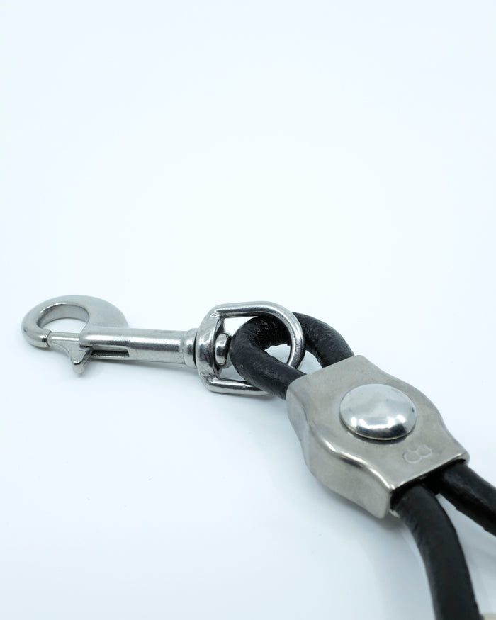 Black Pinched Keyring | SIX 95 | DEPARTAMENTO