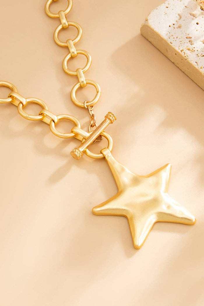 Chunky Chain Cross Pendant Necklace
