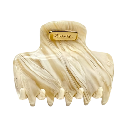 Ficcare Boba Jaw Hair Clip in Sand Dunes Italian acetate with warm neutral swirled pattern.