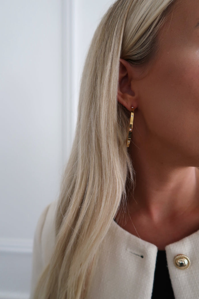 KYLIE HOOPS