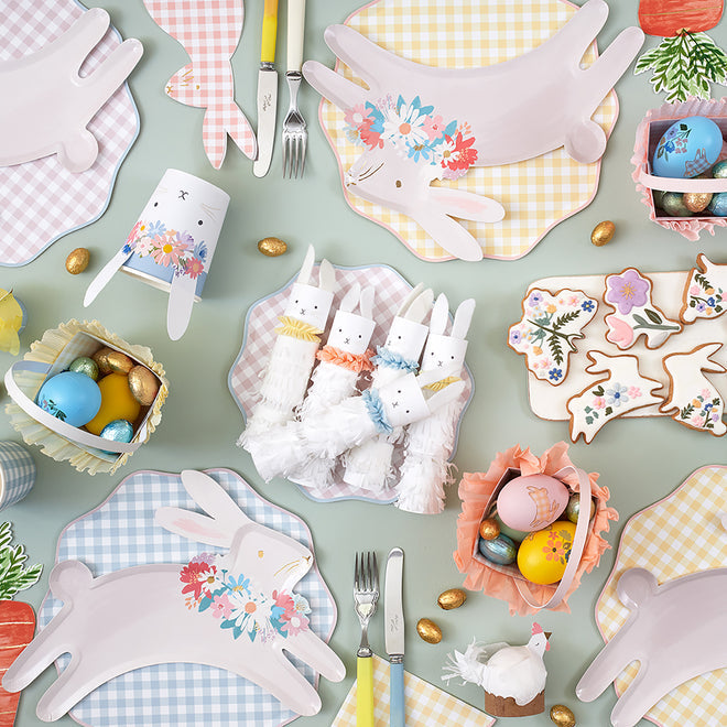 Meri Meri - Paper Plates - Gingham - Lifestyle Cut